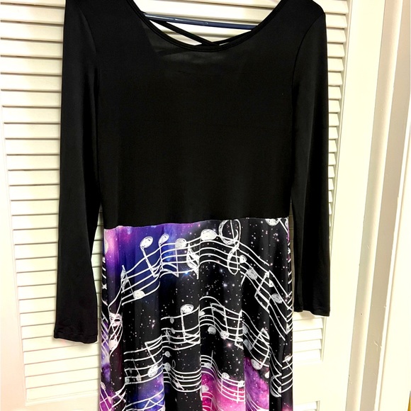 Xiangzhi Musically Themed Dress Size Medium - Picture 2 of 9